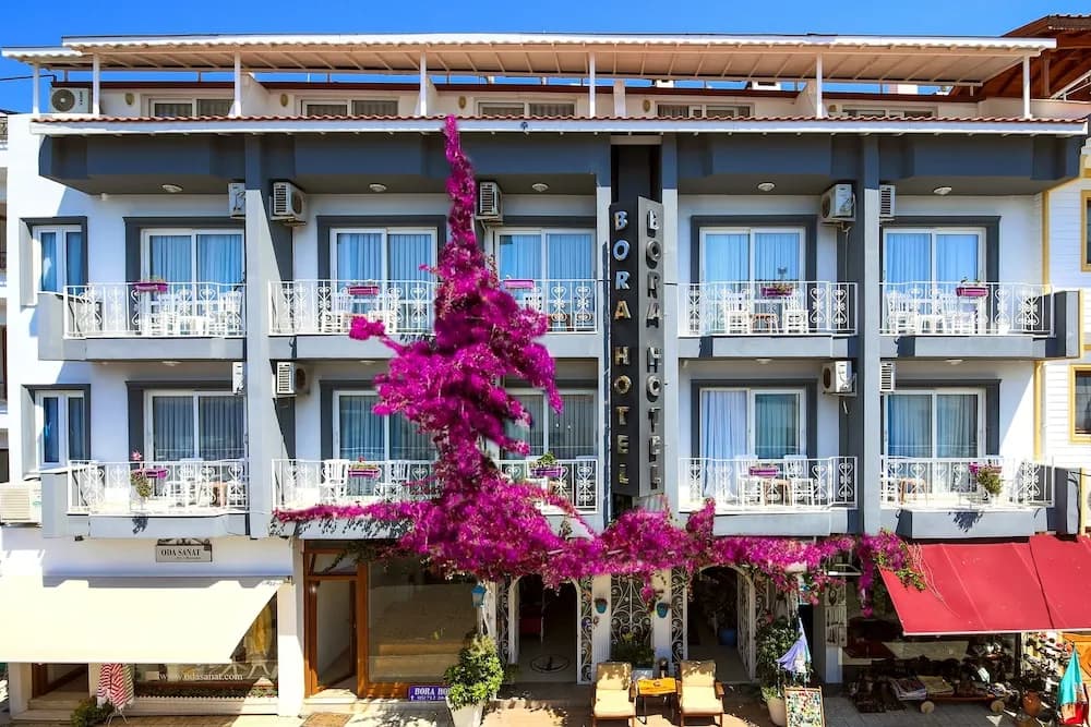 Bora Hotel