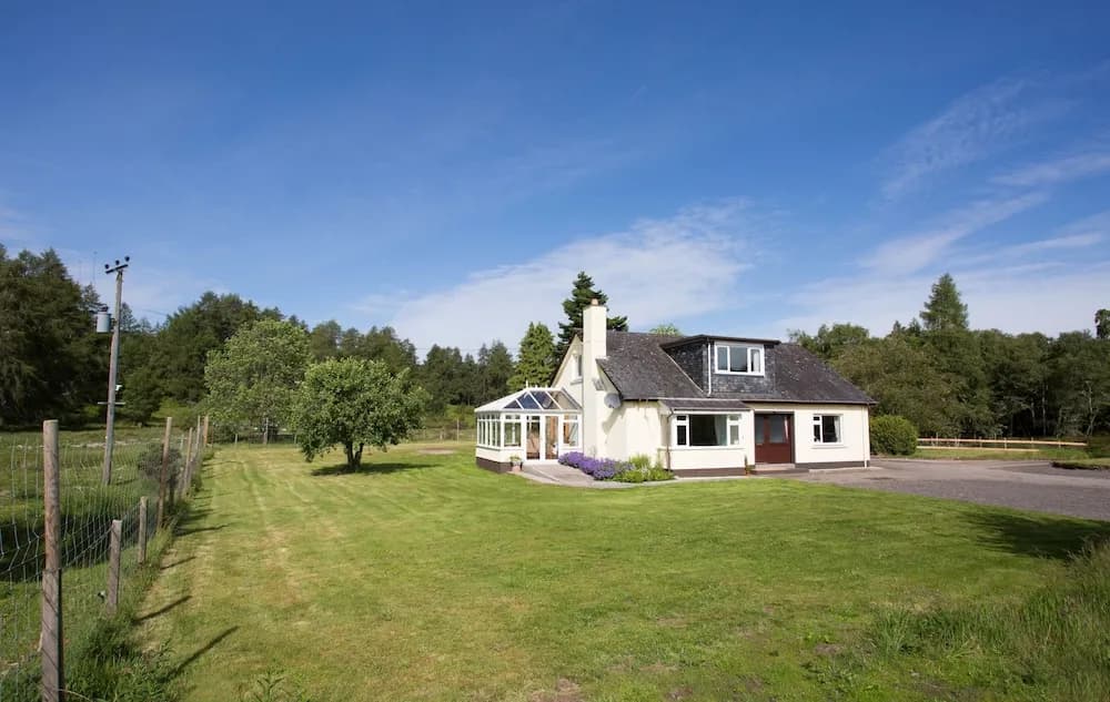 Juniper Hill, Loch Achilty