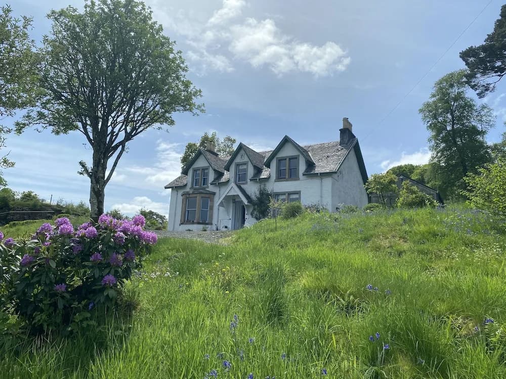 Glenaros Lodge