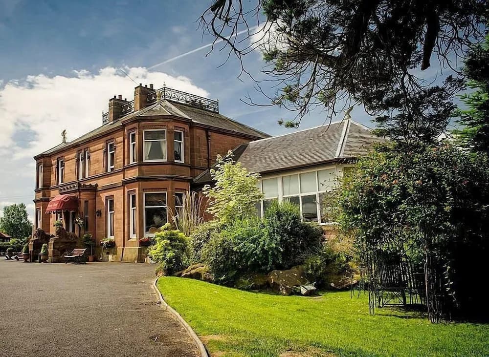 Somerton House Hotel