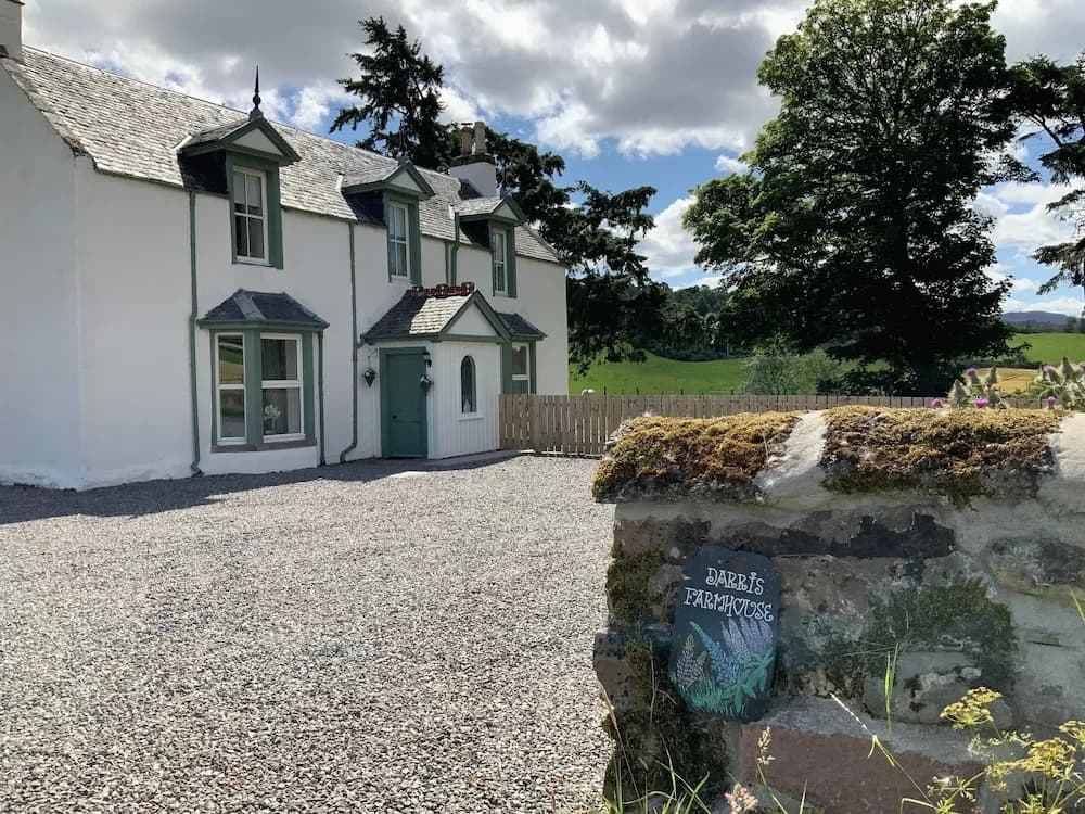 Darris Farmhouse
