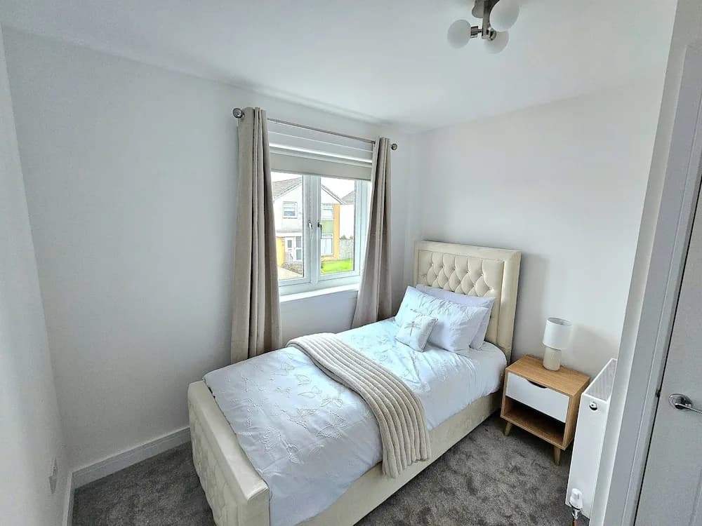 Family Home with Free Parking