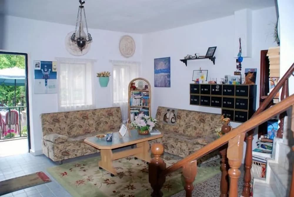 Akasya Hotel - Yetişkin Oteli