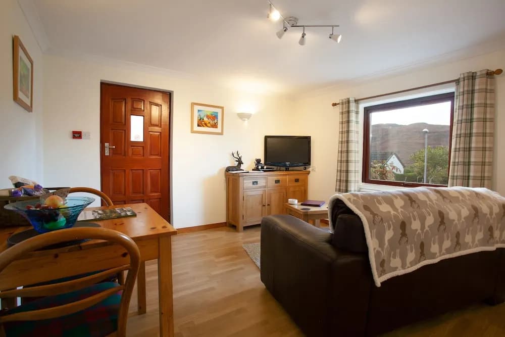 Lochview House Apartments