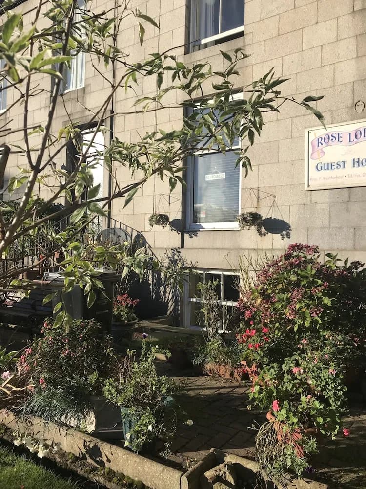 Konaklama yerinin ön cephesi