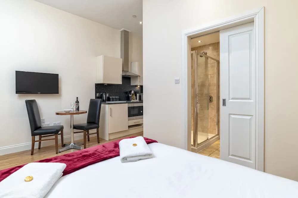 Victoria Court Suites