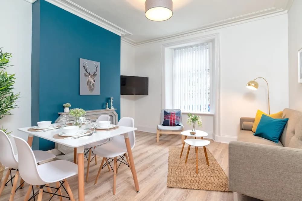 West Mount Apartment