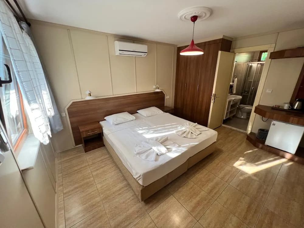 Grenadine Lodge