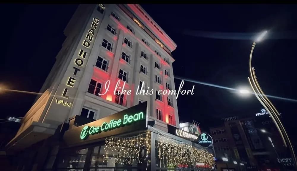 Grand Hotel Van