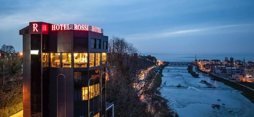 Rossi Luxury Hotel