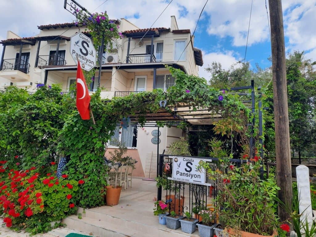 Cunda S Pansiyon