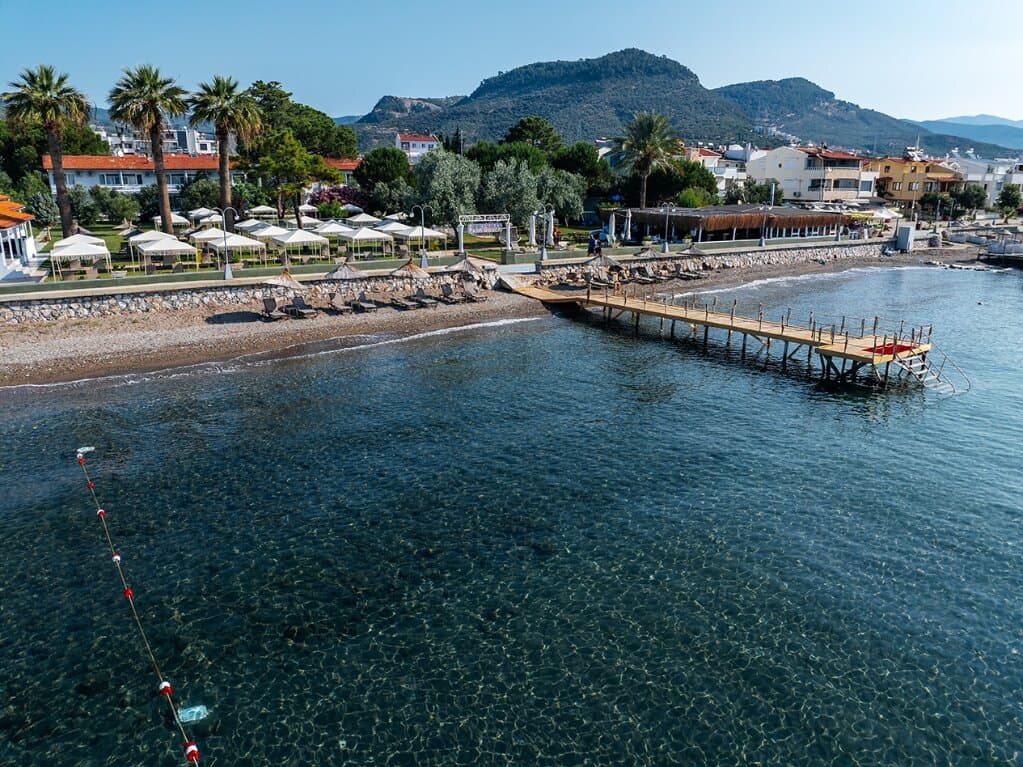 Palm Beach Otel Küçükkuyu