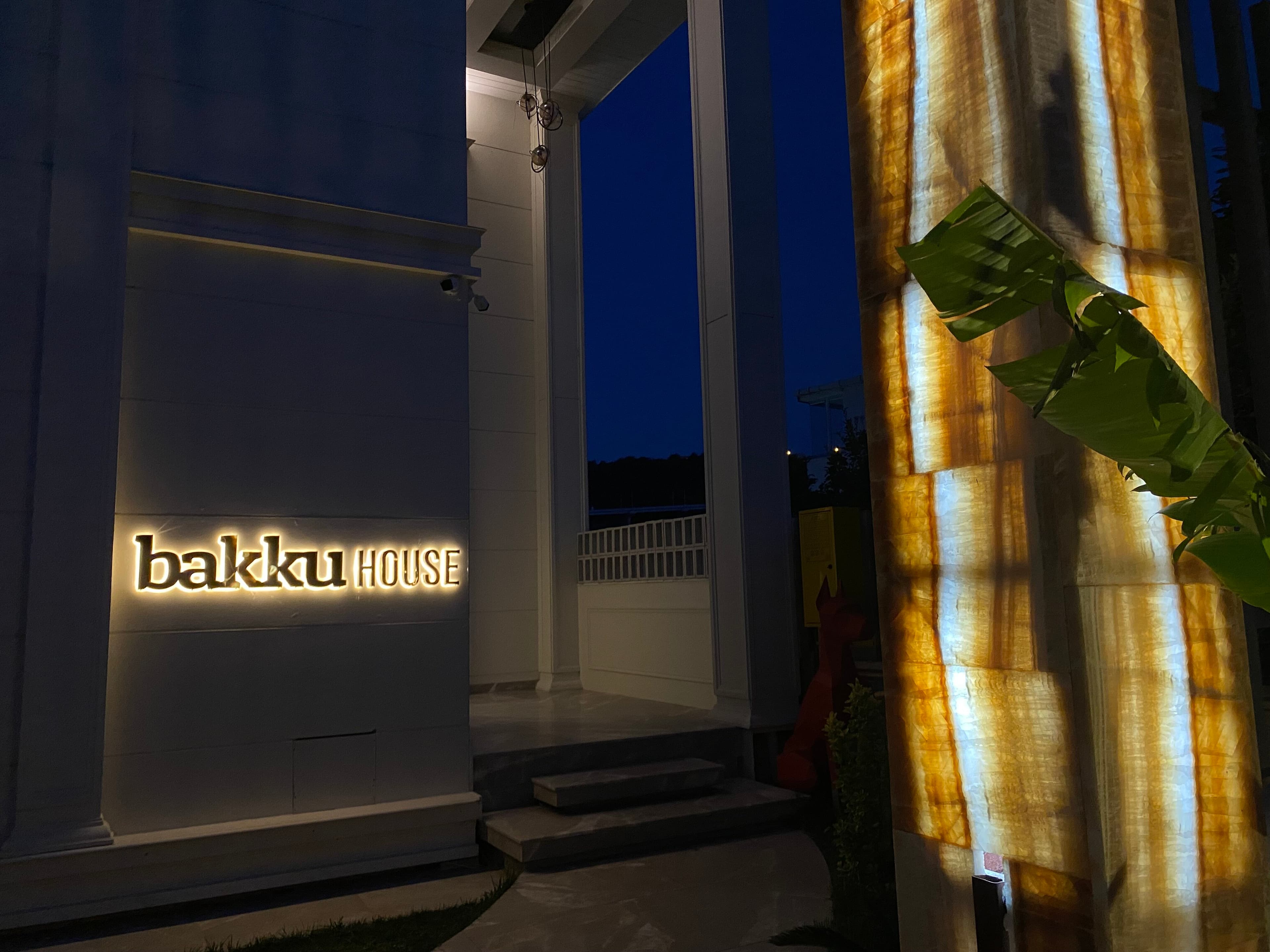 Bakku House Hotel