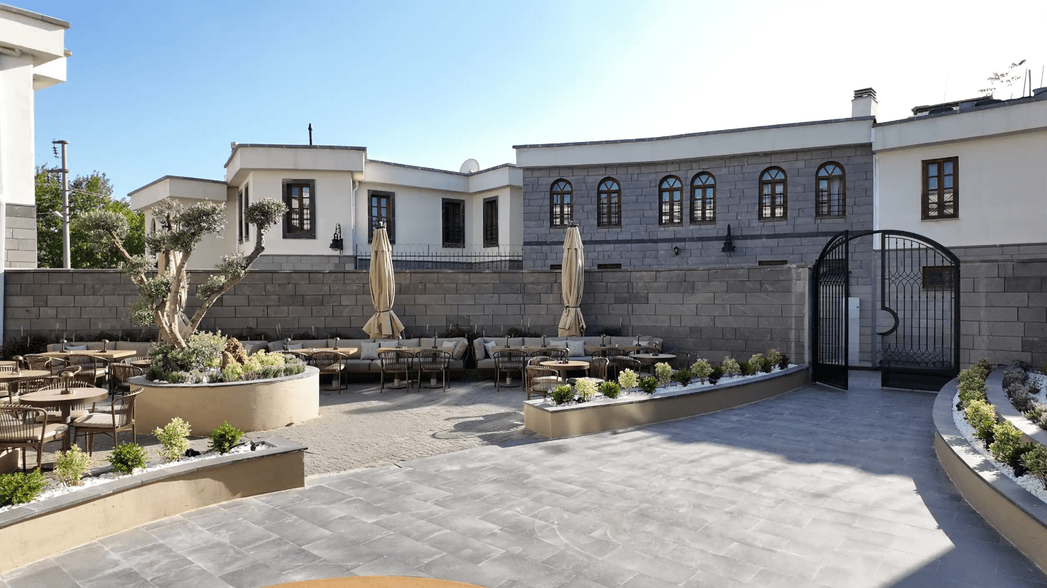 Rempart Hotel