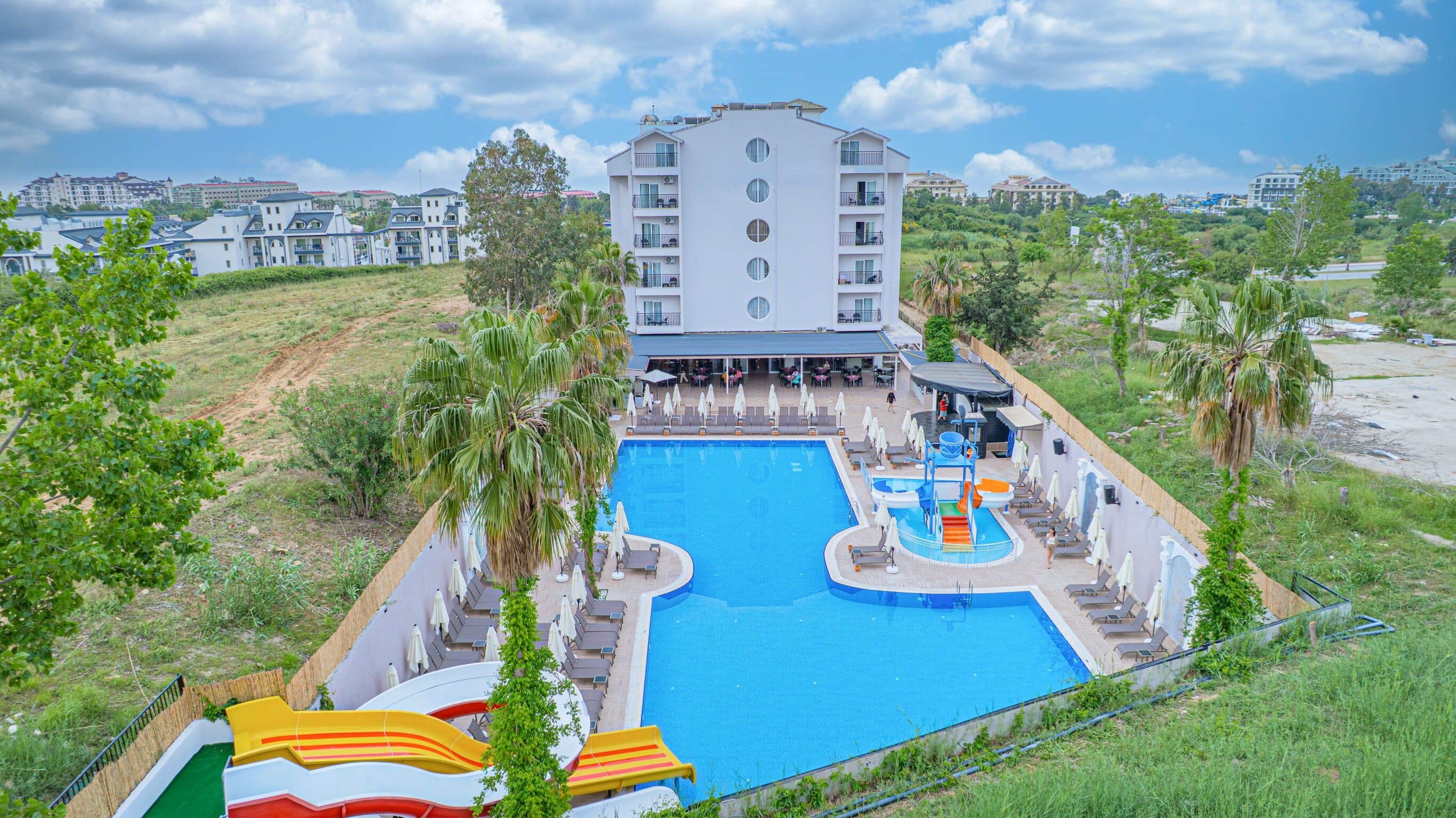 Q Ella Beach Hotel