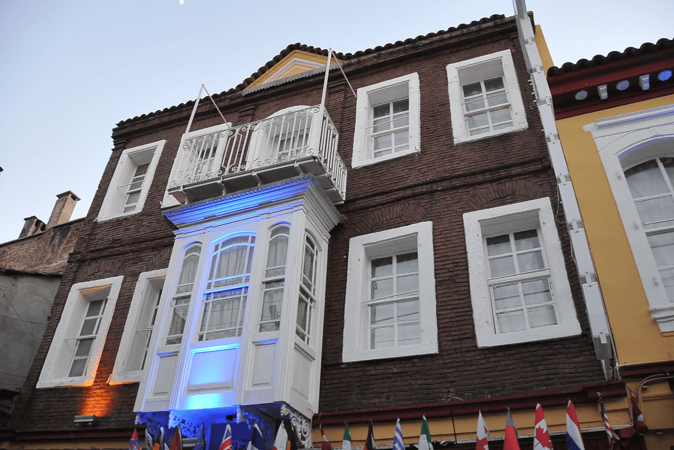 Antikhan Hotel