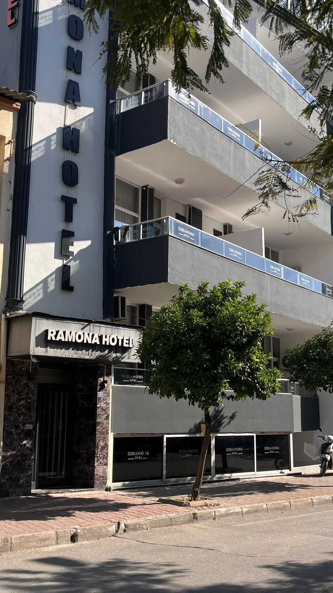 Ramona Kale Hotel