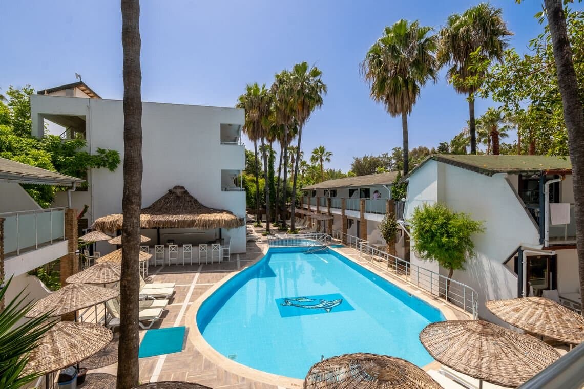 Tropical Motel