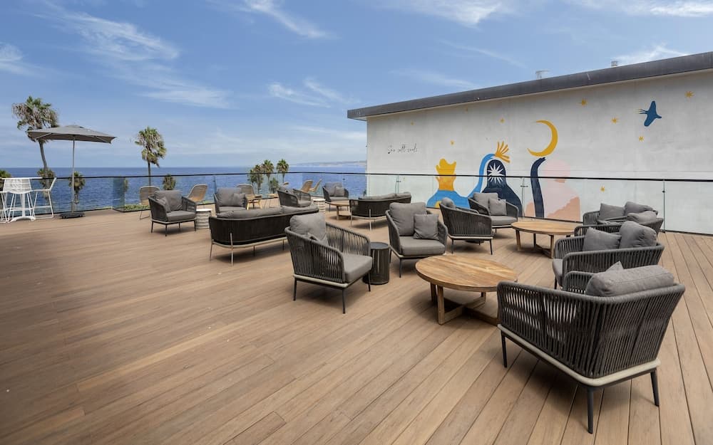 La Jolla Cove Suites