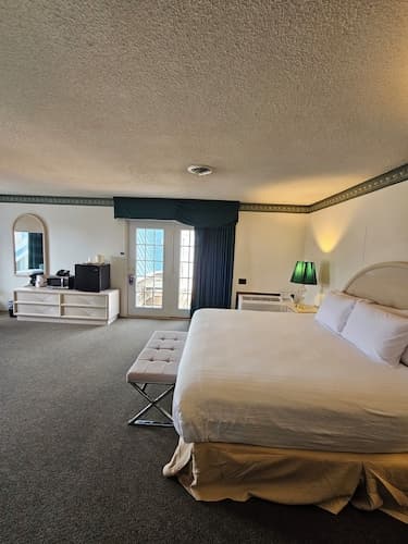 Knights Inn Mackinaw City