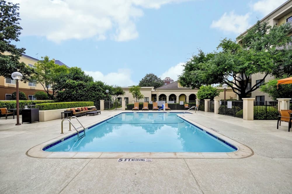 Fairfield Inn & Suites Dallas Medical/Market Center