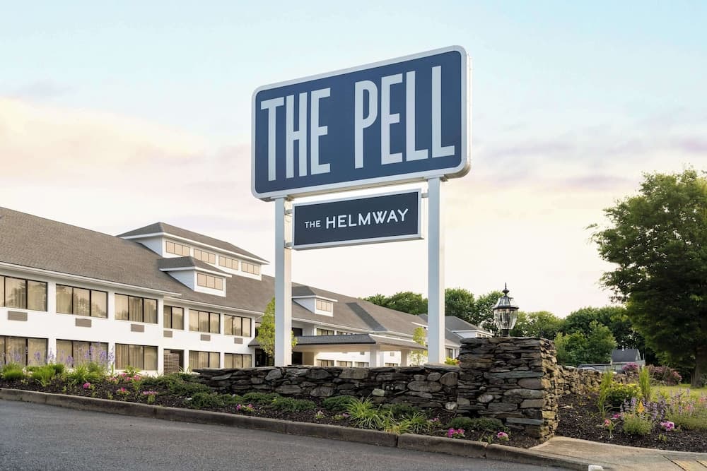 The Pell - Part of JdV by Hyatt