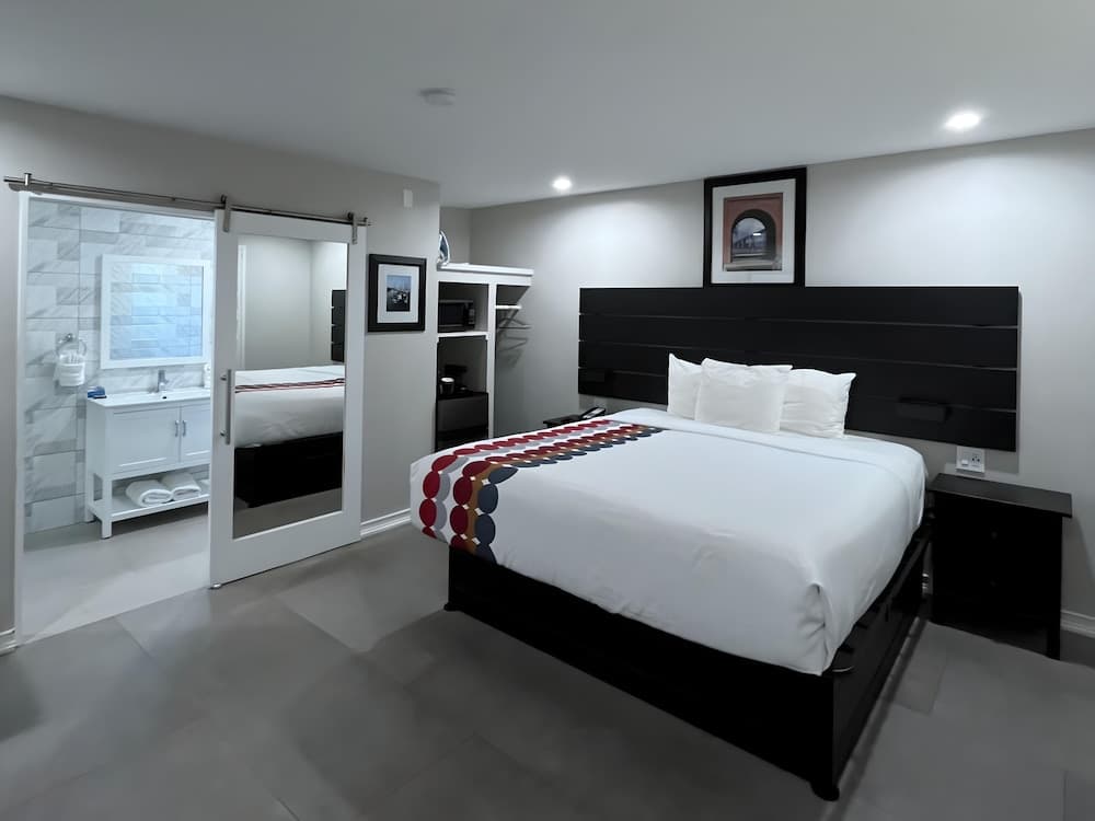 Inn By the Bay Monterey