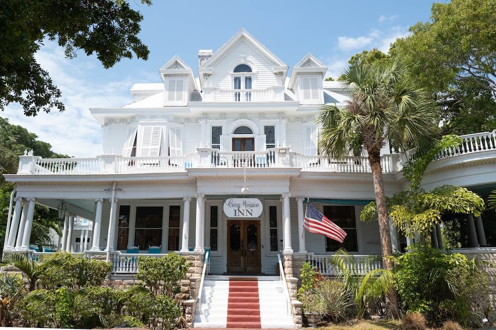 Amsterdam's Curry Mansion Inn