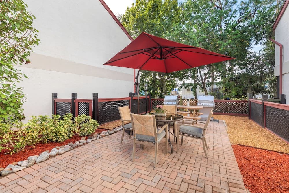 Barbekü/piknik alanı