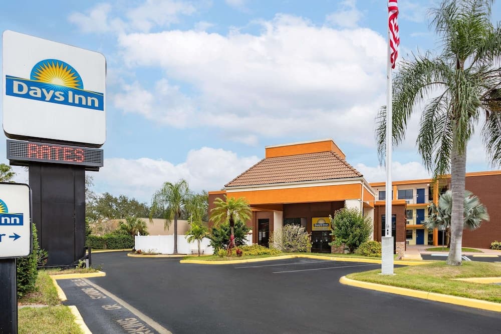 Days Inn by Wyndham N Orlando/Casselberry
