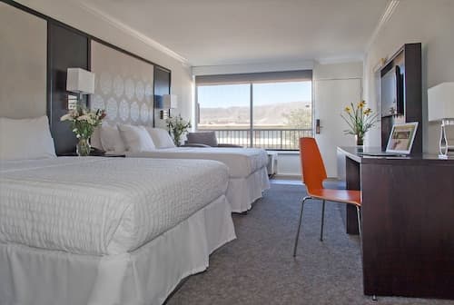 Park Pointe Hotel