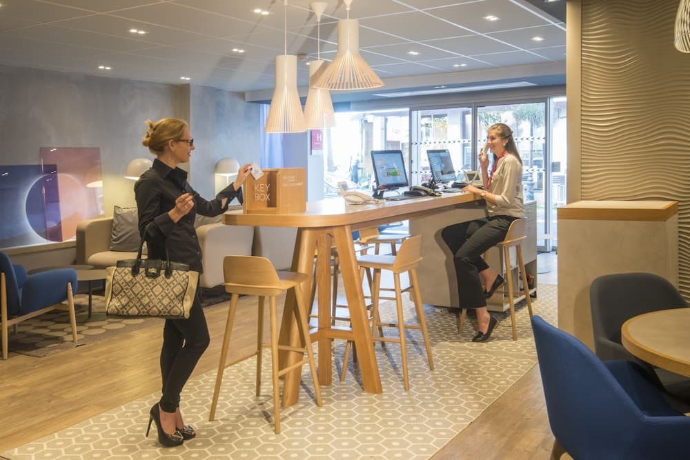 Giriş/çıkış büfesi