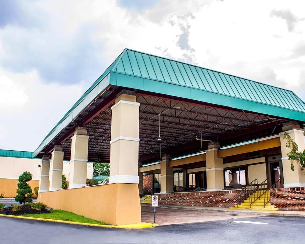 Wilkes-Barre Inn and Suites