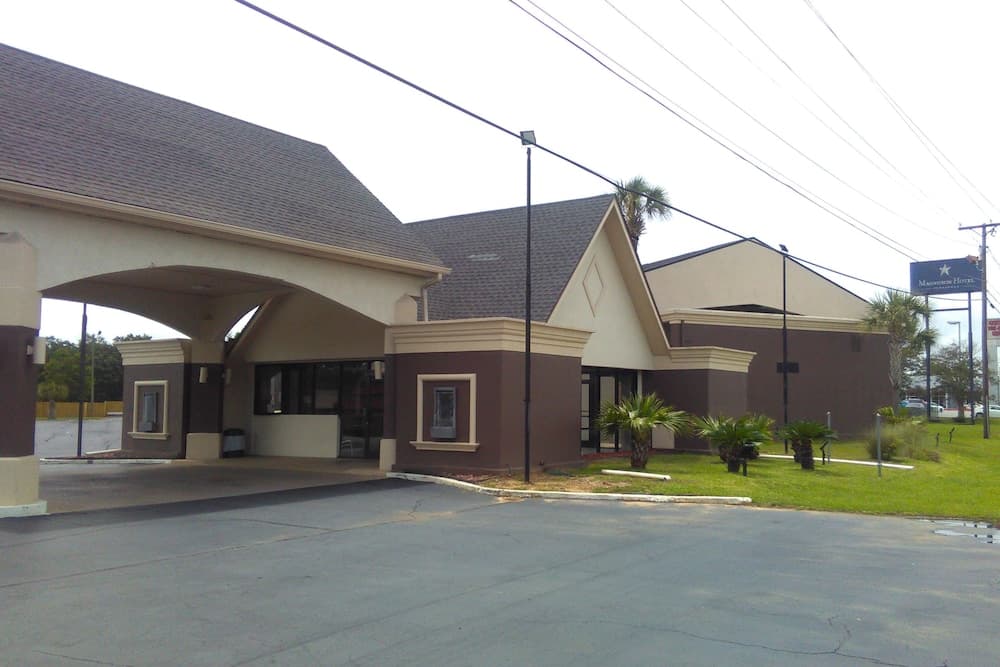 Regency inn and Suites