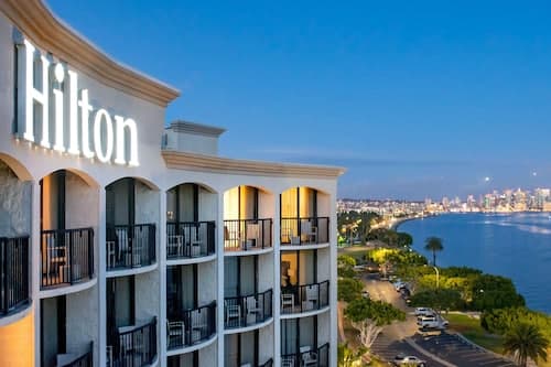 Hilton San Diego Airport/Harbor Island