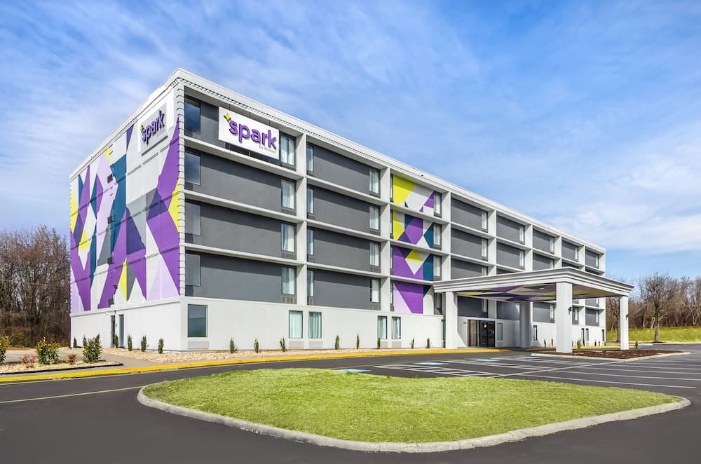 Spark by Hilton Roanoke Airport