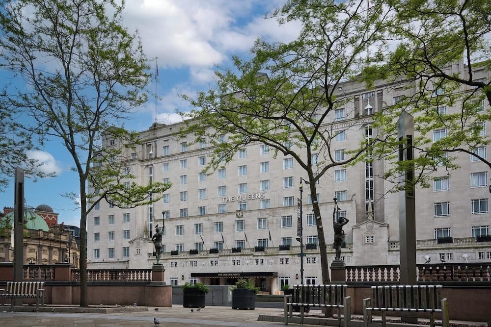 The Queens Hotel