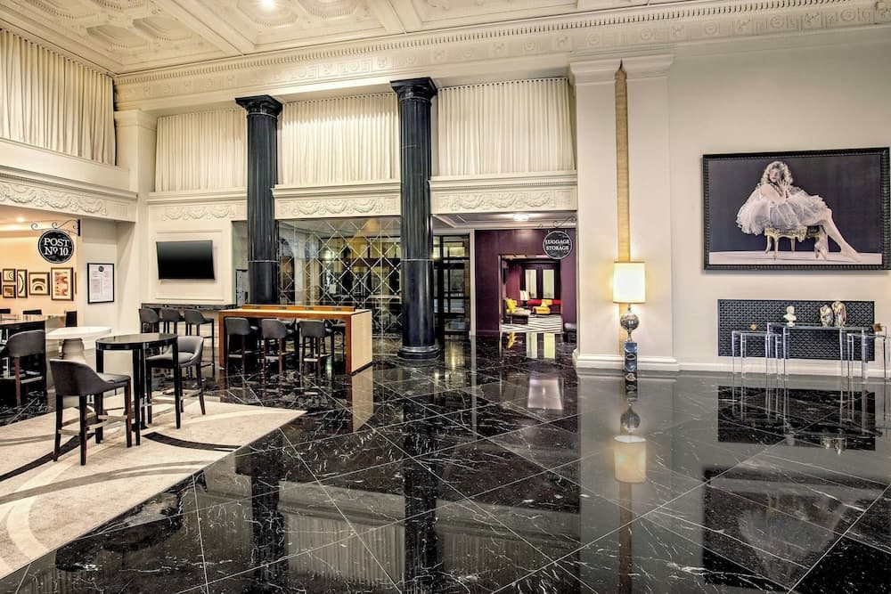 Lobi dinlenme salonu