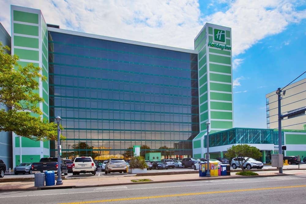 Holiday Inn Va Beach-Oceanside (21st St) by IHG