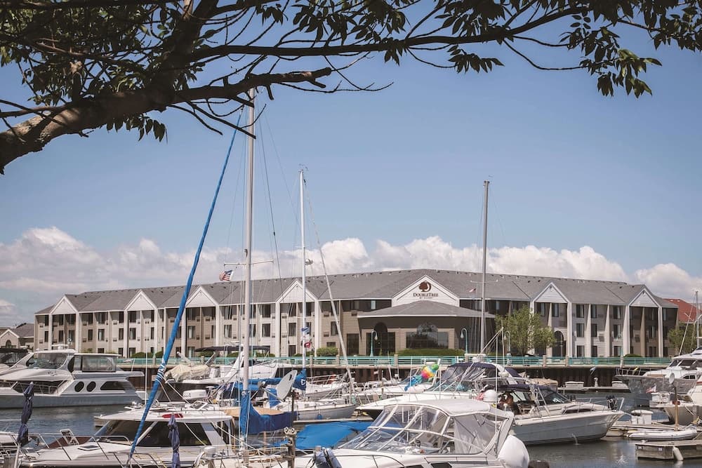 Doubletree by Hilton Hotel Racine Harbourwalk