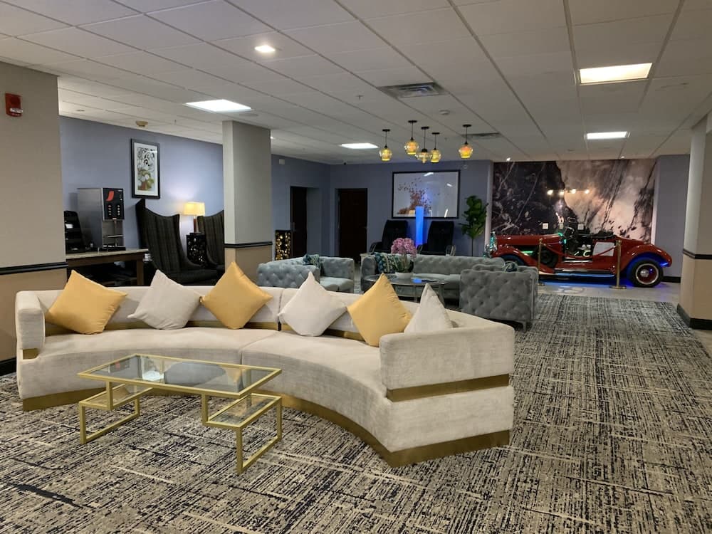 Albany Airport Inn