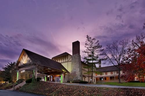 Holiday Inn St. Louis West Six Flags by IHG