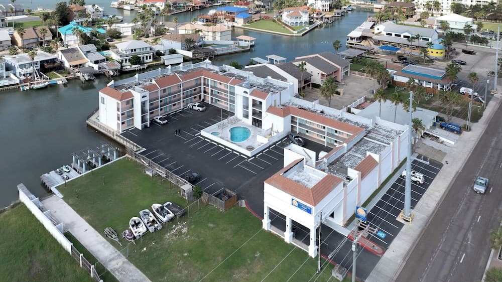 WindWater Hotel and Marina