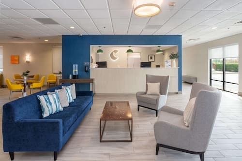 Comfort Inn & Suites Buffalo Airport