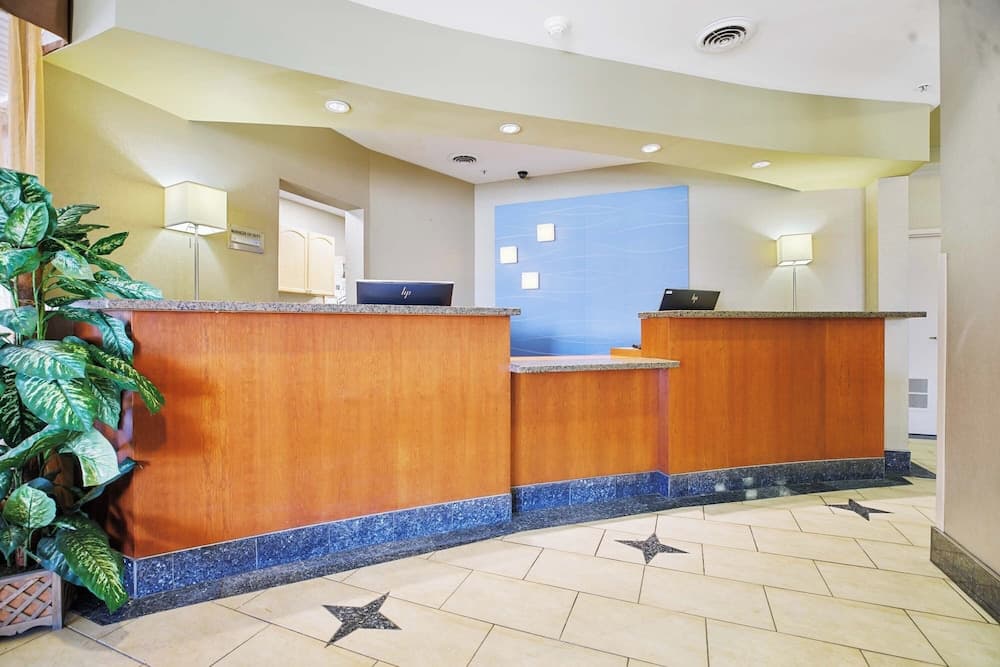 Sandman Hotel & Suites London Downtown