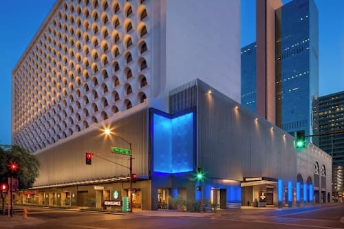 Renaissance Phoenix Downtown Hotel