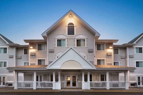 Travelodge Suites by Wyndham Moncton