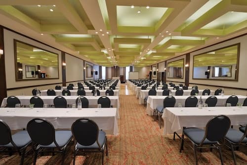 Holiday Inn Montréal Centre-Ville Downtown by IHG