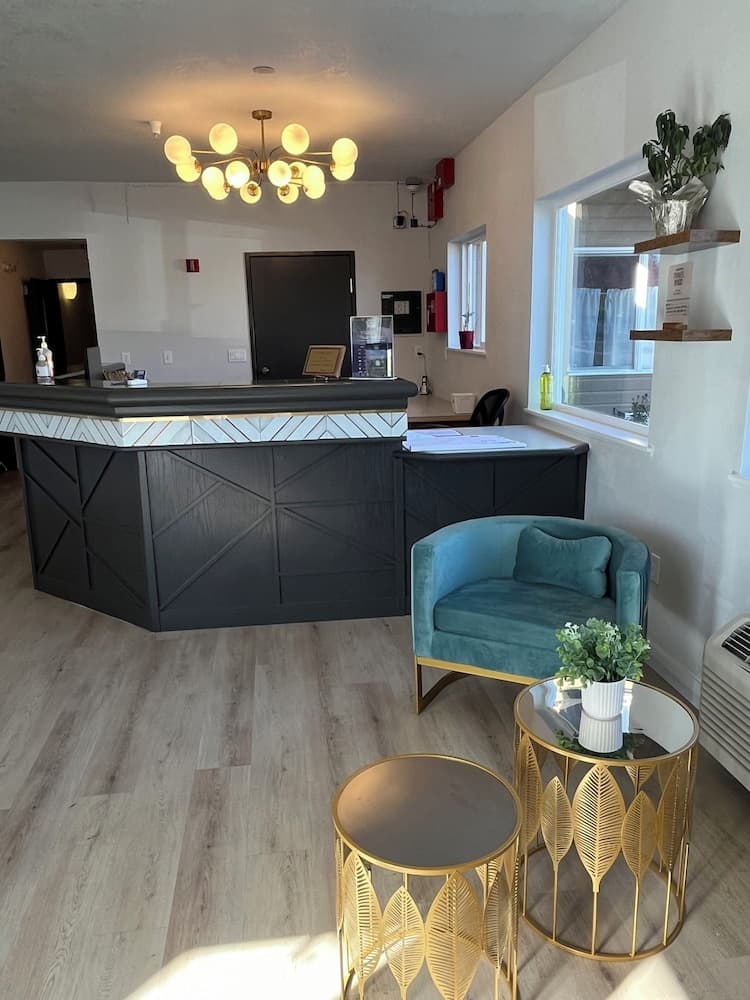 Americas Best Value Inn & Suites Forest Grove Hillsboro