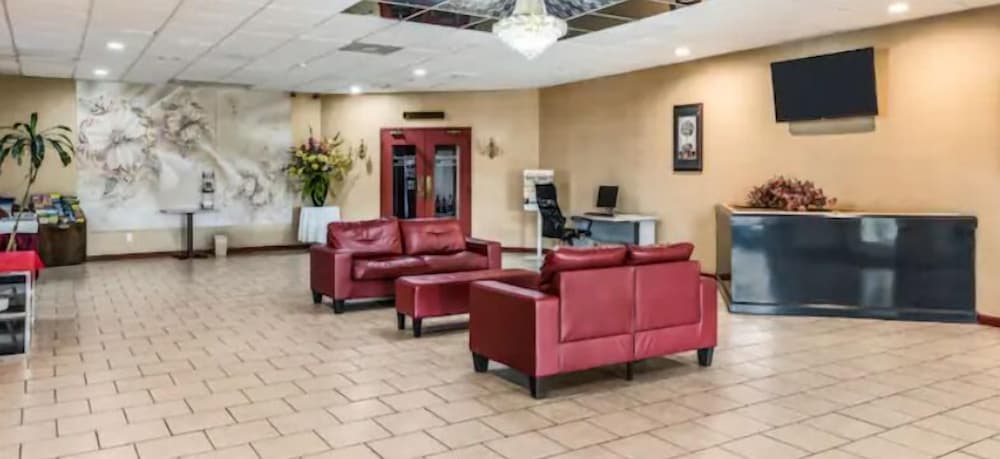 Red Carpet Inn Hazleton